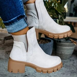 Very G Nude Dana Chunky Heel Booties Size 6.5